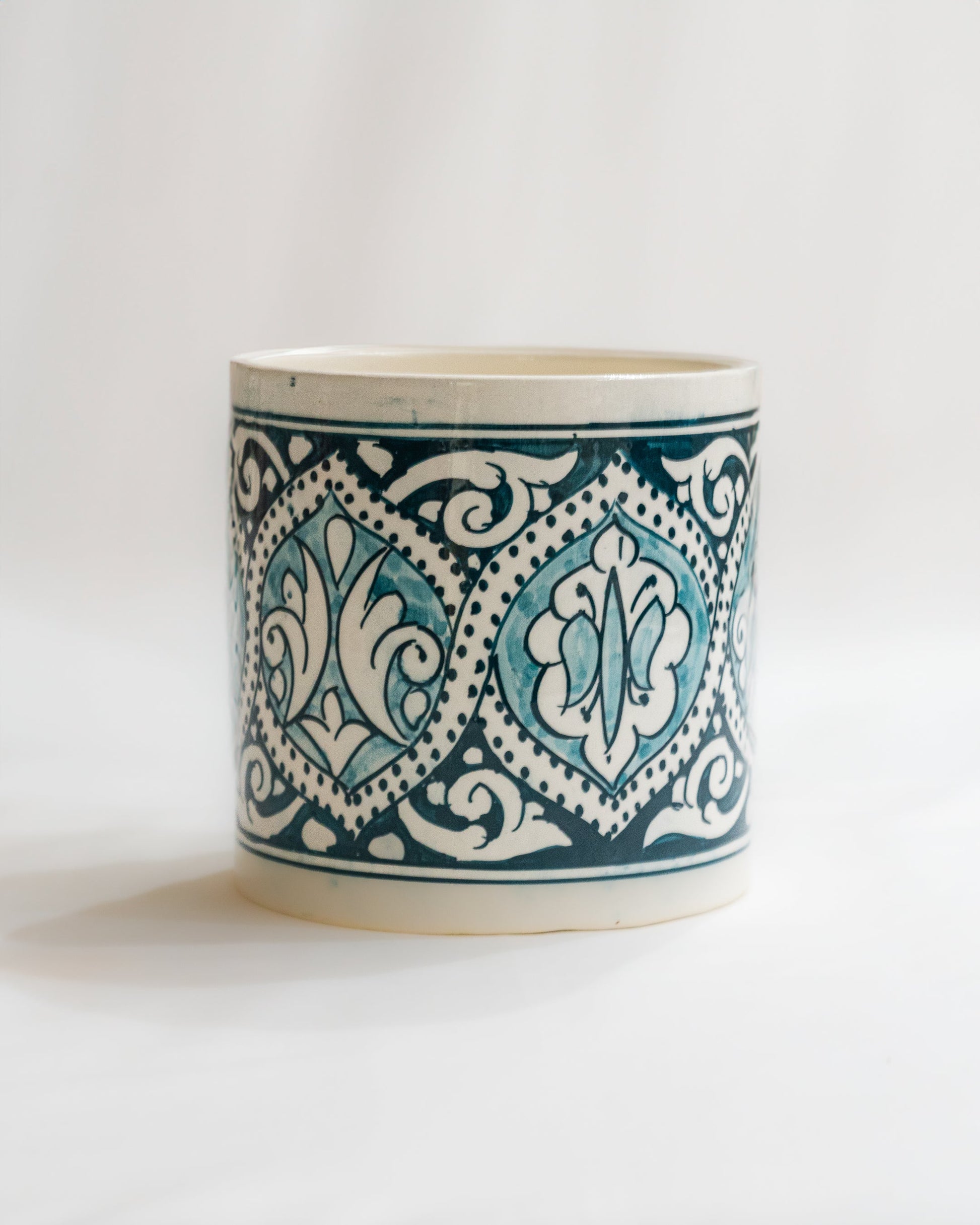 Cache pot en ceramique 16cm artisanal vert et blanc motifs arabesque marocain