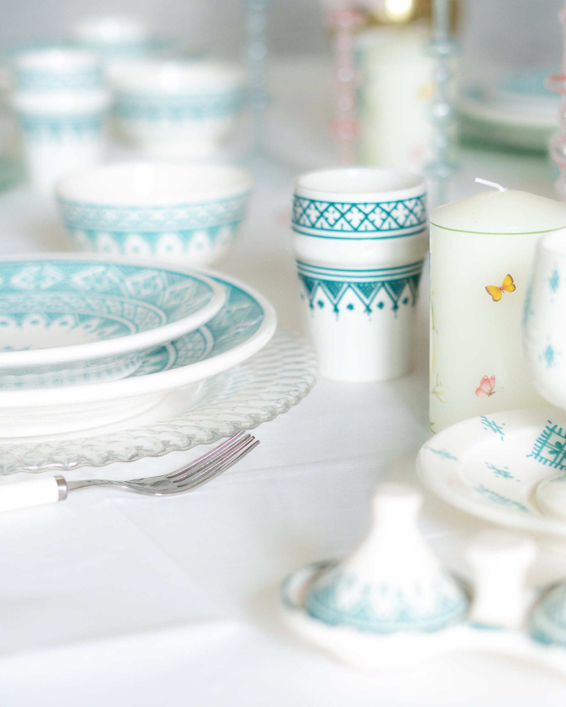 assiette plate marocaine ceramique motifs marocain vert et blanc