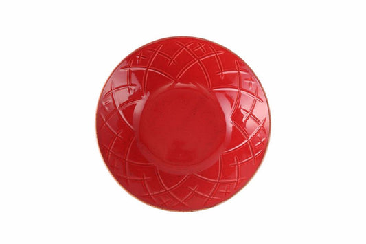 assiette creuse de 24cm en email rouge avec des reliefs delicats refletant lauthenticité du Maroc et apportant une atmosphere chaleureuse à la décoration des maisons