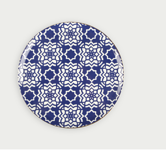Découvrez la richesse et l'éclat du Maroc avec notre assiette plate bleu Majorelle de 24cm, conçue pour raviver votre décoration de maison avec authenticité et élégance.