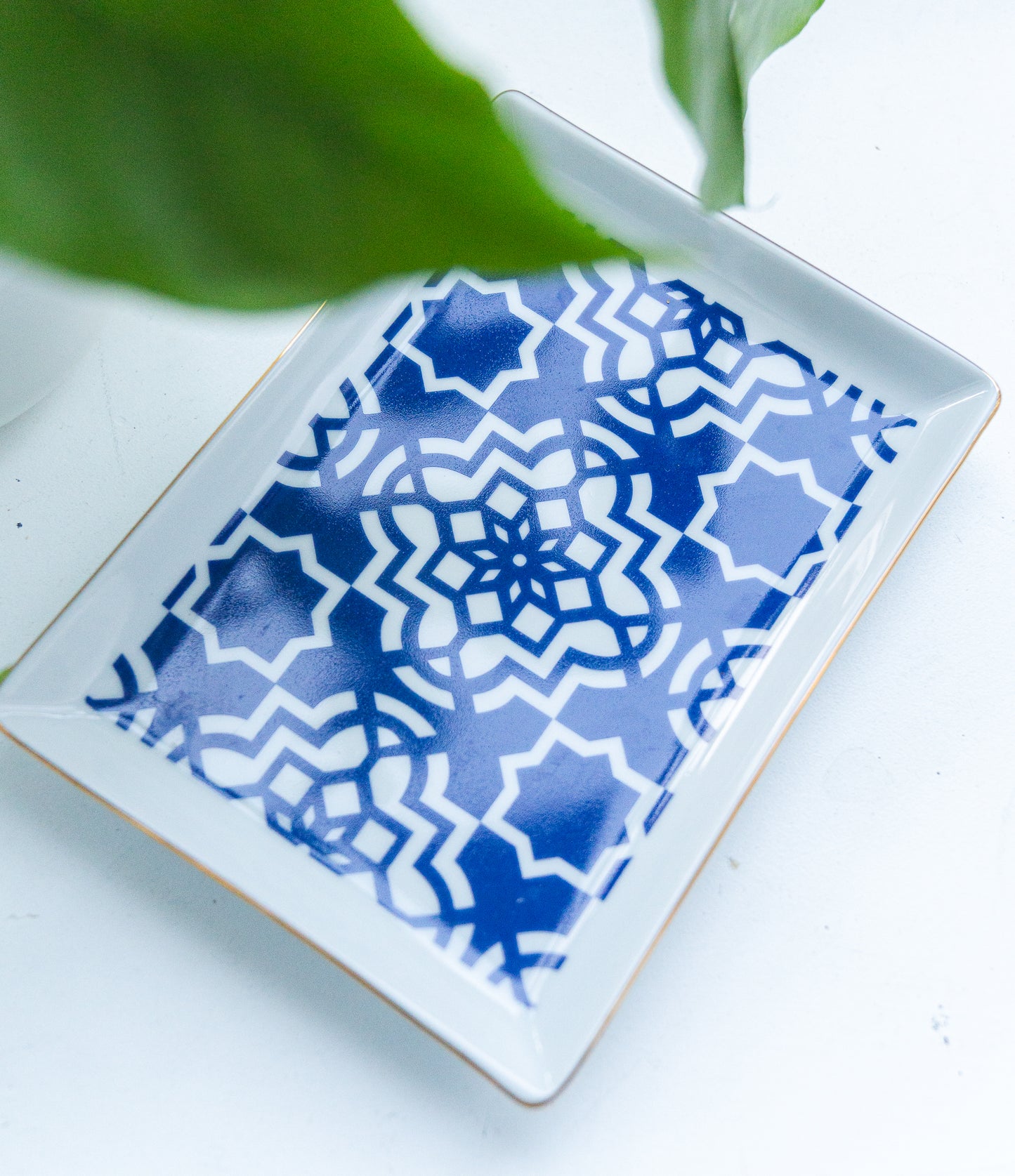 plateau marocain bleu majorelle motifs marocain