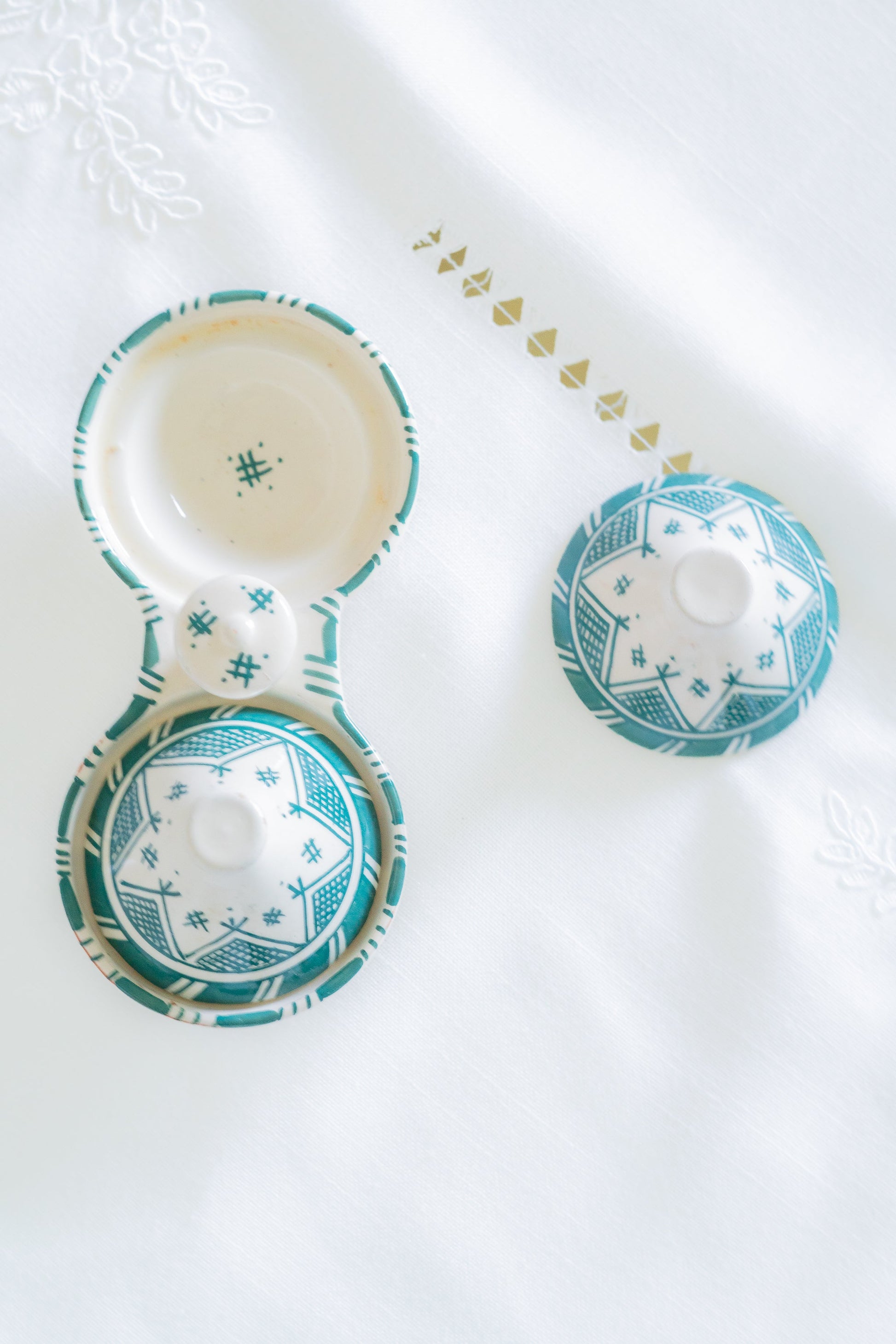 saliere ceramique vert et blanc motifs marocain
