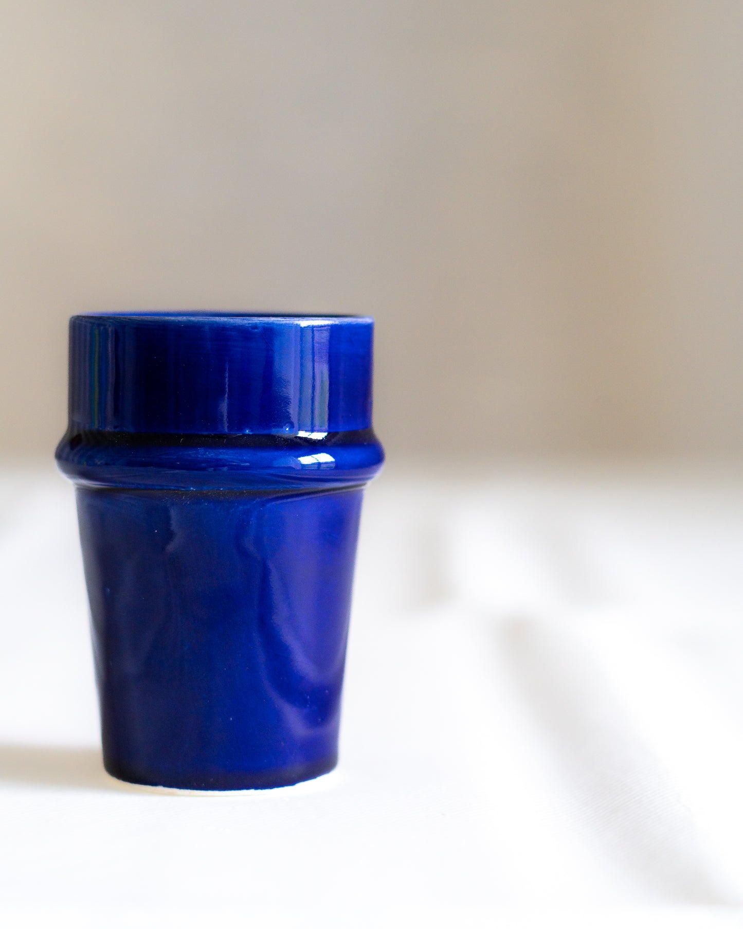 tasse a cafe bleu majorelle moderne artisanale marocaine