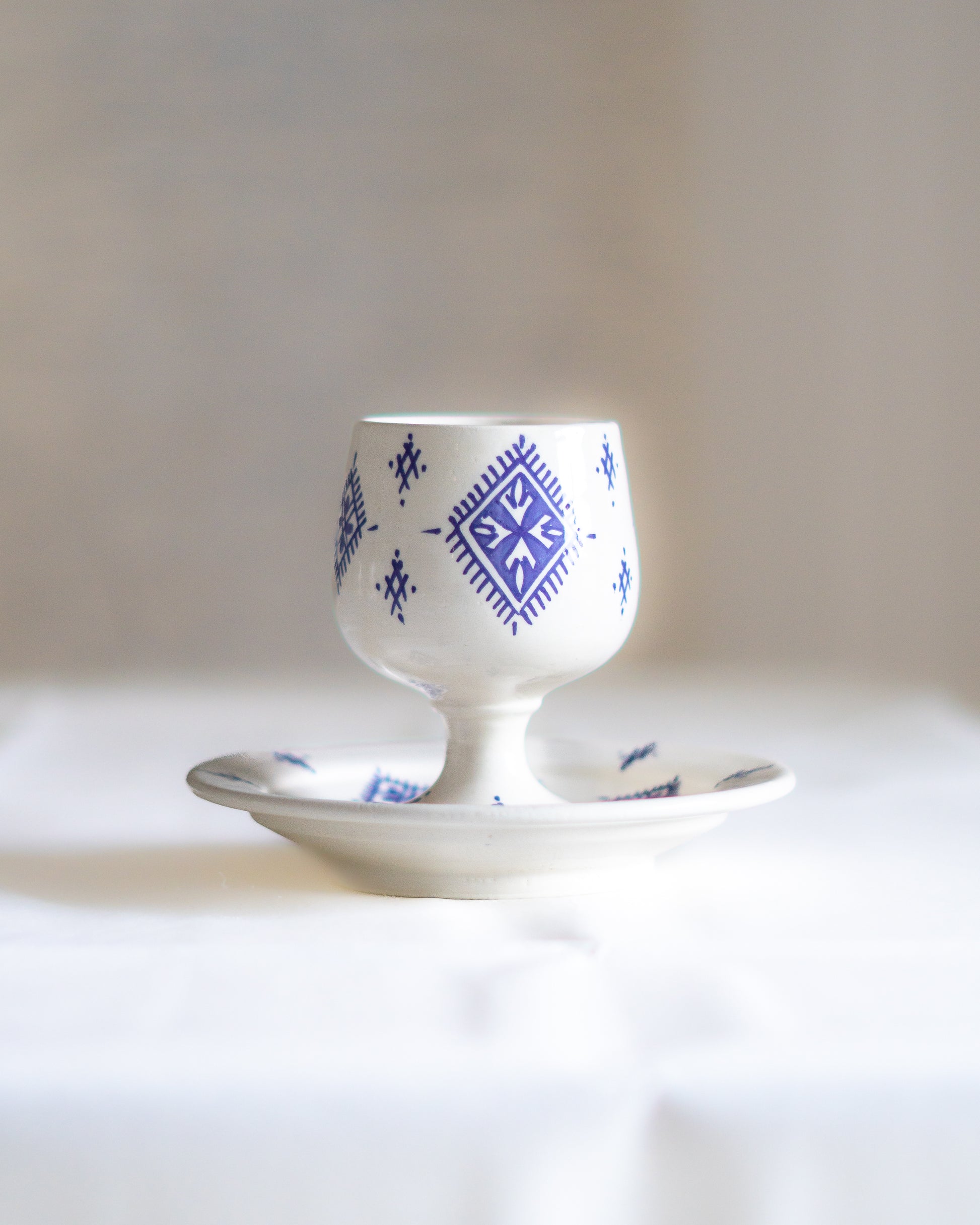 verre artisanal marocain ceramique kidouch bleu et blanc