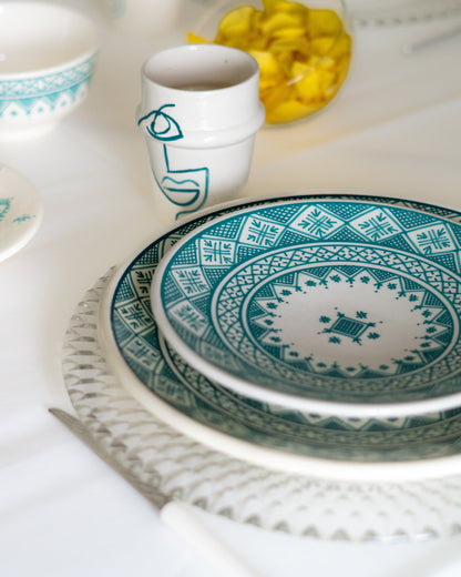 Assiette plate marocaine andalous blanc et vert motifs marocain