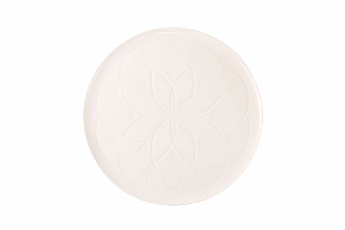 Assiette blanche a reliefs 32cm evoquant une atmosphere dauthenticite marocaine avec son eclat demail unique