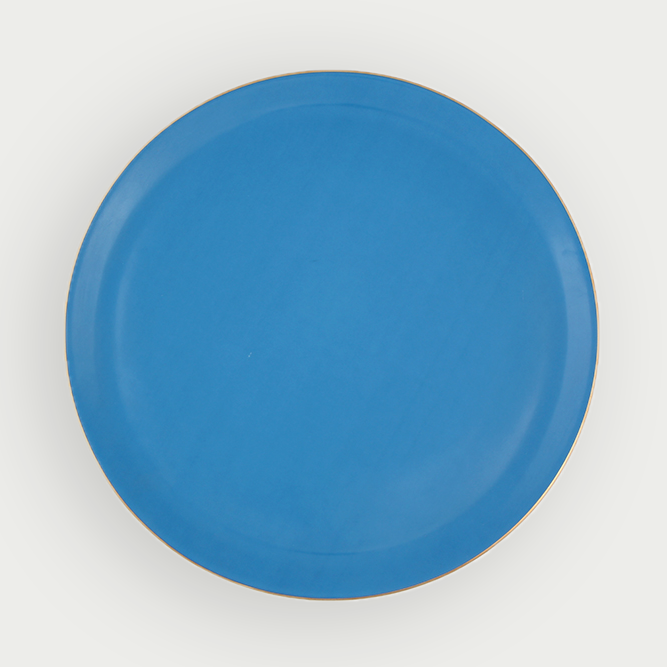 Assiette de presentation bleue de 32cm inspiree de lauthenticite du Maroc ideale pour la decoration des maisons cherchant une atmosphere unique