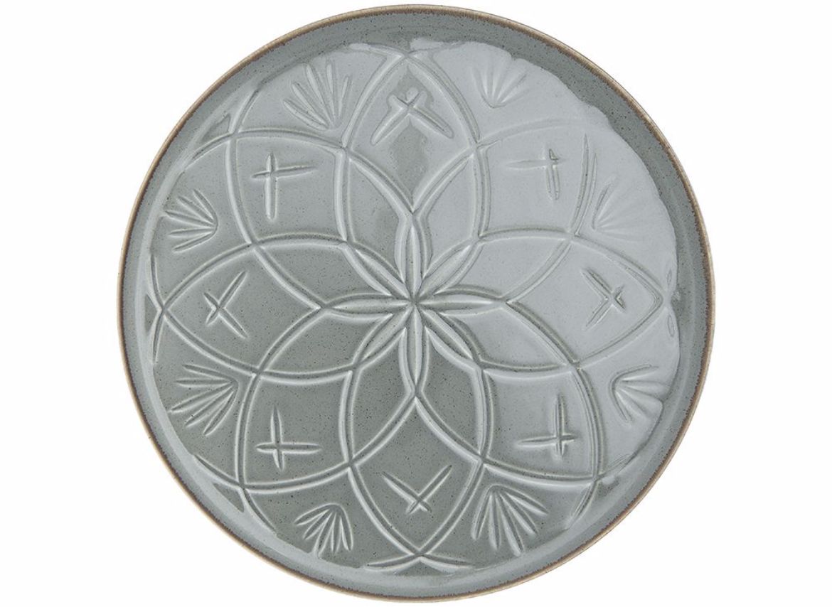 Une assiette gris foncé à reliefs de 27 cm emane une atmosphere delegance et dauthenticite inspiree par la décoration des maisons traditionnelles du Maroc