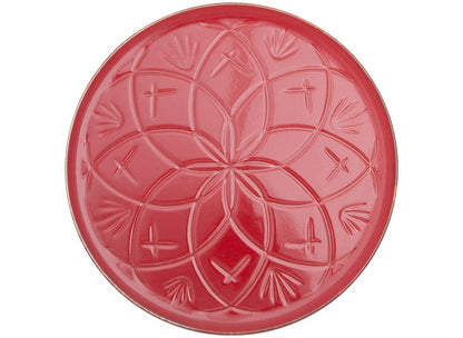 assiette rouge a reliefs de 32 cm evoquant lauthenticite du Maroc un éclat unique pour la decoration des maisons modernes