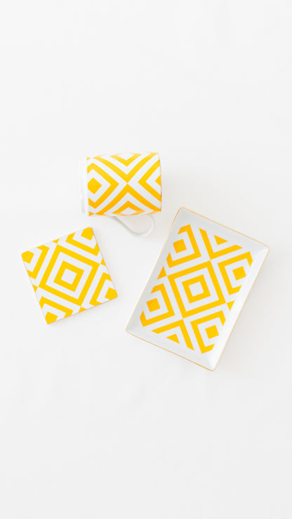 service de table jaune motifs marocain