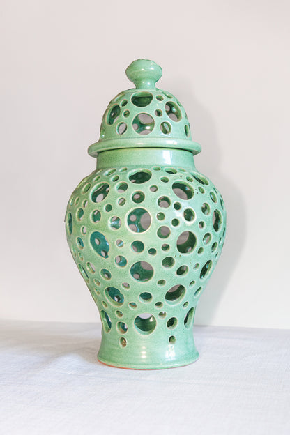 vase ceramique marocain artisanal vert amande