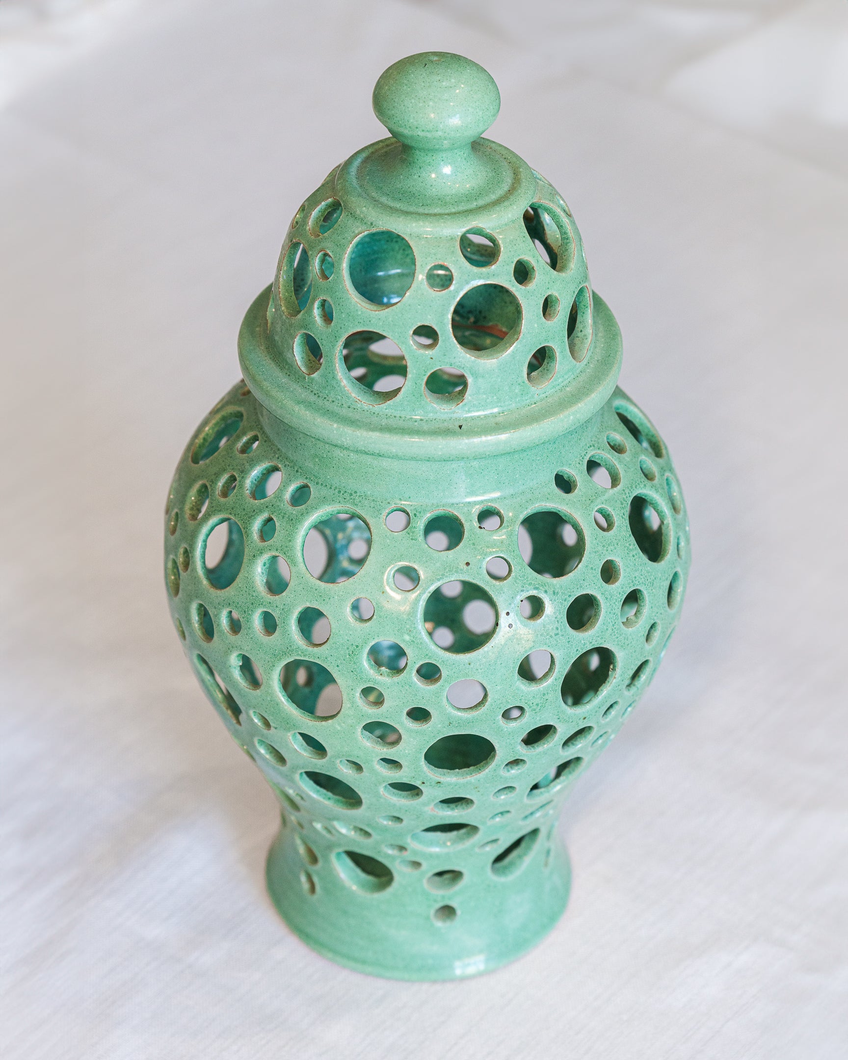 vase ceramique marocain artisanal vert amande