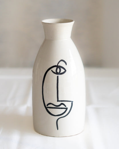 vase artisanal marocain visage noir et blanc