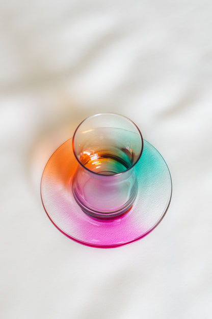 verres a the rainbow avec soucoupe assortie